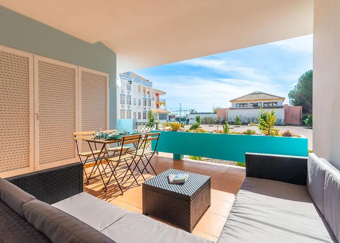 Sunny Golden 1bdr W & Pool Access Included アパート *