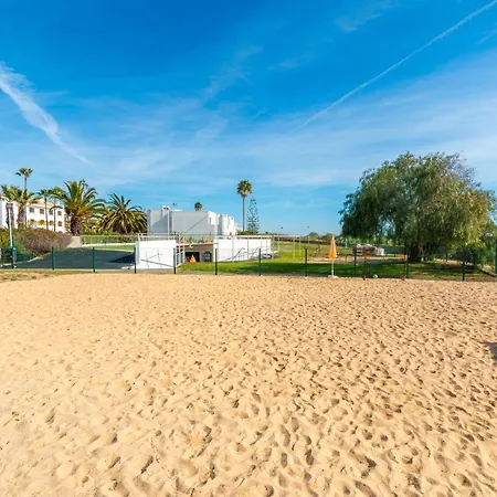 Sunny Golden 1bdr W & Pool Access Included